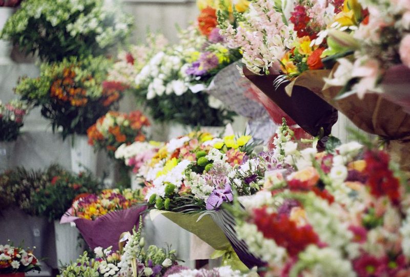 باقة ورد صناعي للعروس